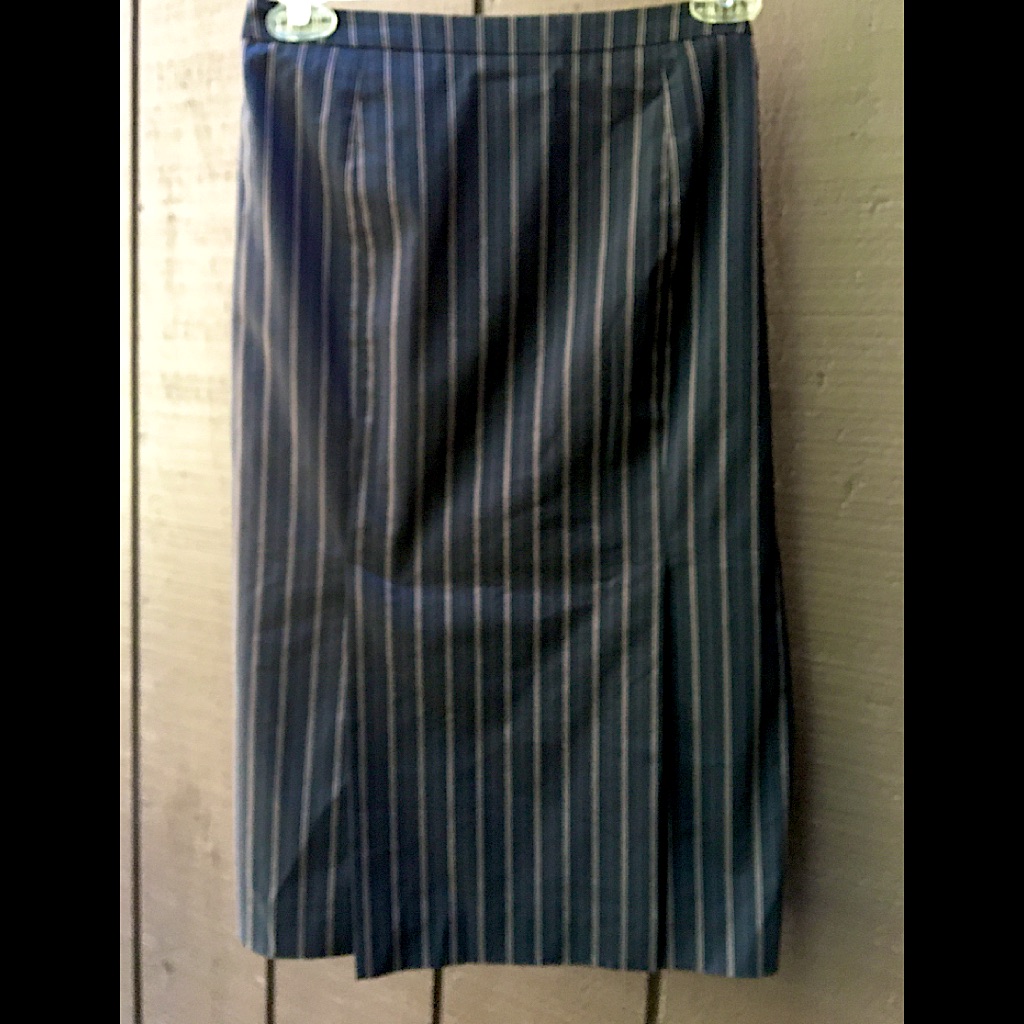 Bcbg Black Vertical Striped Straight Skirt W/2 Kick Pleats For Ease Of Movement.